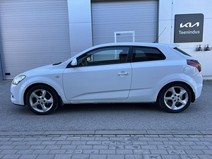 KIA CEED (4 foto / 10)