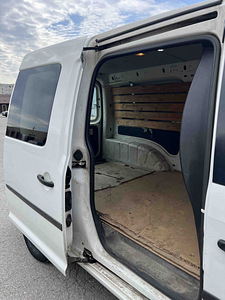 VOLKSWAGEN CADDY (10 foto / 10)