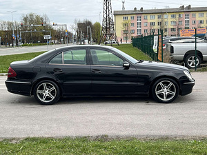 MERCEDES-BENZ E 200 CDI (5 foto / 10)