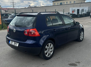 VOLKSWAGEN GOLF (6 foto / 10)