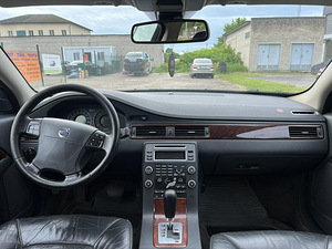 VOLVO S80 (9 foto / 11)