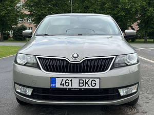 SKODA RAPID (3 foto / 10)