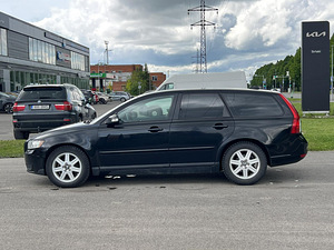 VOLVO V50 (4 foto / 10)