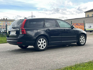 VOLVO V50 (7 foto / 10)