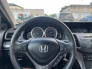 HONDA ACCORD (9 foto / 10)