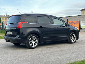 PEUGEOT 5008 (7 foto / 11)