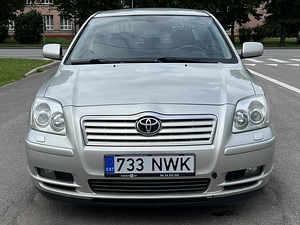 TOYOTA AVENSIS (3 foto / 10)