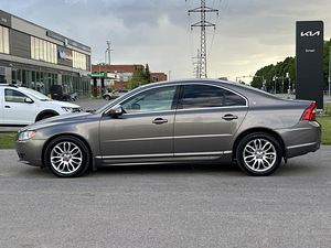 VOLVO S80 (4 фото из 10)