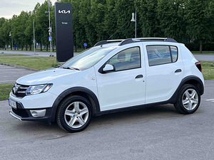 DACIA SANDERO (1 фото из 10)