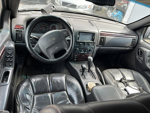 JEEP GRAND CHEROKEE (7 foto / 9)