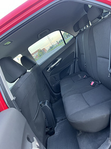 TOYOTA AURIS (11 фото из 11)