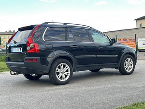 VOLVO XC90 (7 foto / 11)