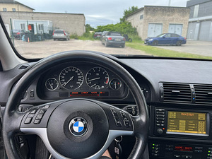 BMW 520I (9 фото из 10)