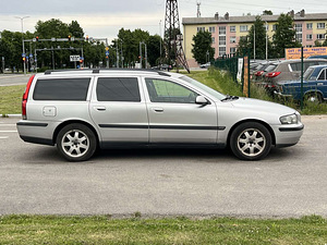 VOLVO V70 (5 фото из 11)