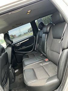 VOLVO V70 (11 фото из 11)