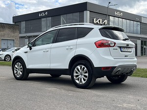 FORD KUGA (6 foto / 12)