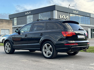 AUDI Q7 (6 foto / 13)