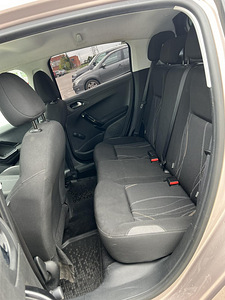 PEUGEOT 208 (12 foto / 12)