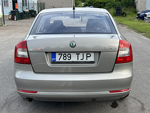 SKODA OCTAVIA (8 foto / 11)
