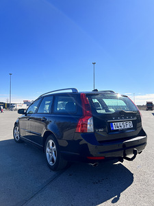 Вольво v50 2.0 дизель (4 фото из 9)