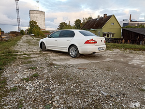 Škoda Superb 1.6td 2012 (1 foto / 7)