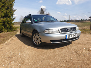 Audi a4 B5 92kw (1 foto / 9)