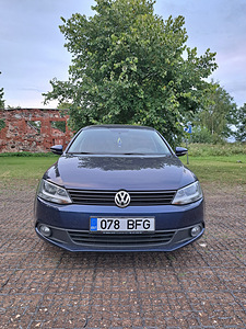 Müüa Volkswagen Jetta 1.2 77kW (2 foto / 6)