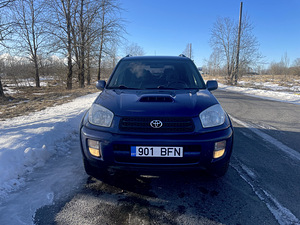 Toyota Rav4 2002 2.0 D4-D (3 foto / 10)