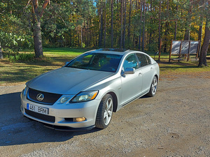 Lexus GS300 (5 фото из 11)