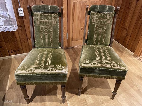 Rohelise voodriga antiik toolid (foto #1)
