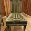 Антикварные стулья с зеленой обивкой (фото #3)