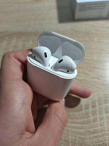 Airpods 2. Gen (väga heas korras) (5 foto / 5)