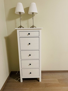 IKEA HEMNES sarja voodi, kummut, riidekapp, öökapid (2 foto / 10)