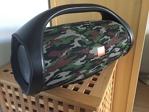 JBL Boombox (2 фото из 2)