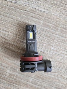 PHILIPS LED H8/H9/H16 6000k 12V 20W 4TK (1 foto / 5)