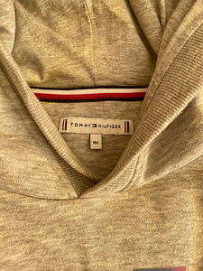 Худи для девочки ,, Tommy Hilfiger,,. Размер 152 (2 фото из 2)