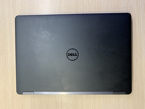 Dell Latitude E7470 (3 foto / 4)