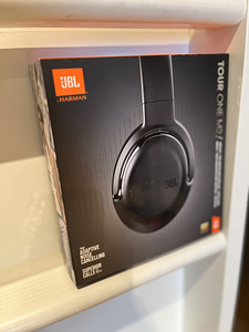 JBL Tour one M2