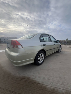 Honda civic (1 foto / 6)