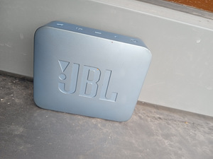 Kaasaskantav kõlar JBL GO Essential, sinine (1 foto / 1)