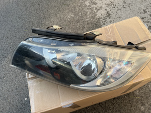 Esituli vasak BMW e91 (2 foto / 4)