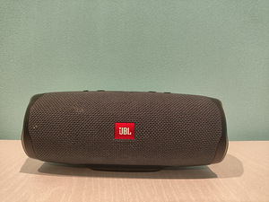 JBL Charge Essential 2 (1 фото из 4)