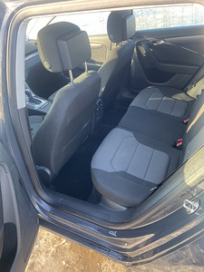 Volswagen Passat B7 (13 foto / 14)