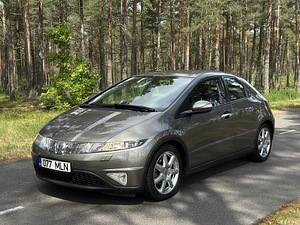 Honda Civic 1,8b 2008 (6 foto / 6)