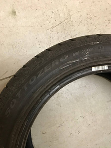 Зимние шины Pirelli Sottozero 235/45R17 (4 фото из 6)