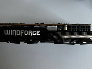 Videokaart Gigabyte GeForce GTX 980 Windforce 3X / 4GB GDDR5 (7 foto / 7)