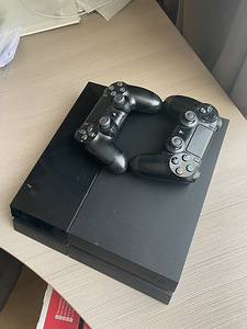 PlayStation 4 fat 500gb + 3 juhtkangi ja mängud (1 foto / 7)