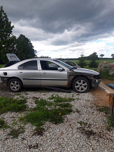 Volvo s60 2.4d5 varuosad (1 foto / 4)