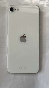 iPhone SE 128 ГБ 2020 г. (3 фото из 10)