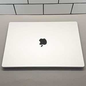 MacBook Pro M1 (16” 2021) / 16GB / 512GB / Greek Layout (2 foto / 5)